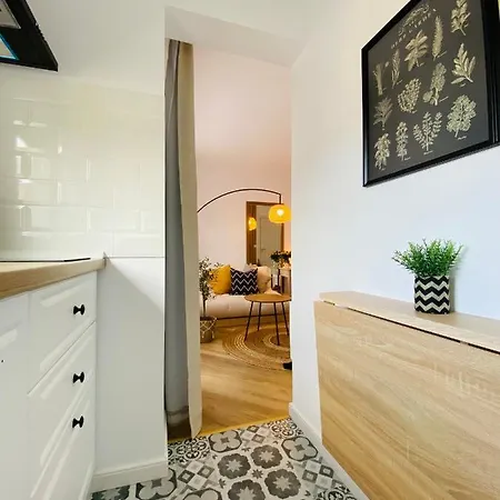 Cozy Little Place Apartment *