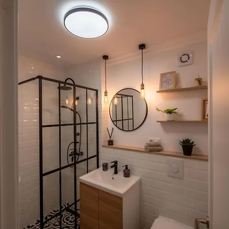 Cozy Little Place Apartment *